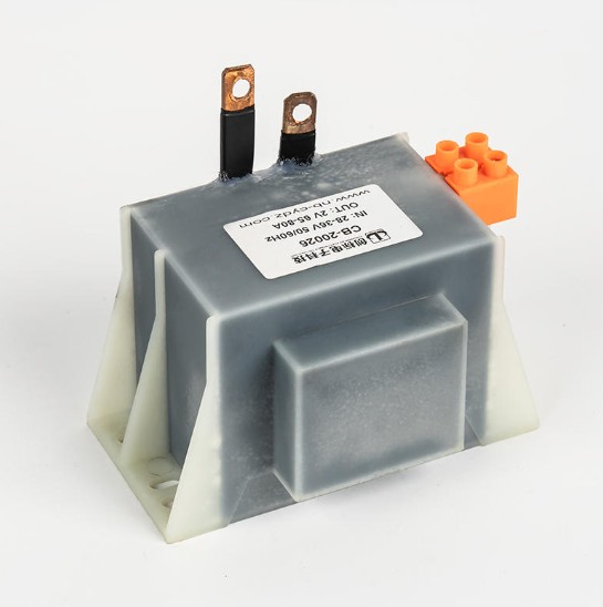 একটি উচ্চ বর্তমান ট্রান্সফরমার এবং একটি বর্তমান ট্রান্সফরমার মধ্যে পার্থক্য কিভাবে?